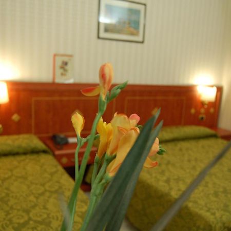 טורינו Hotel Chelsea מראה חיצוני תמונה