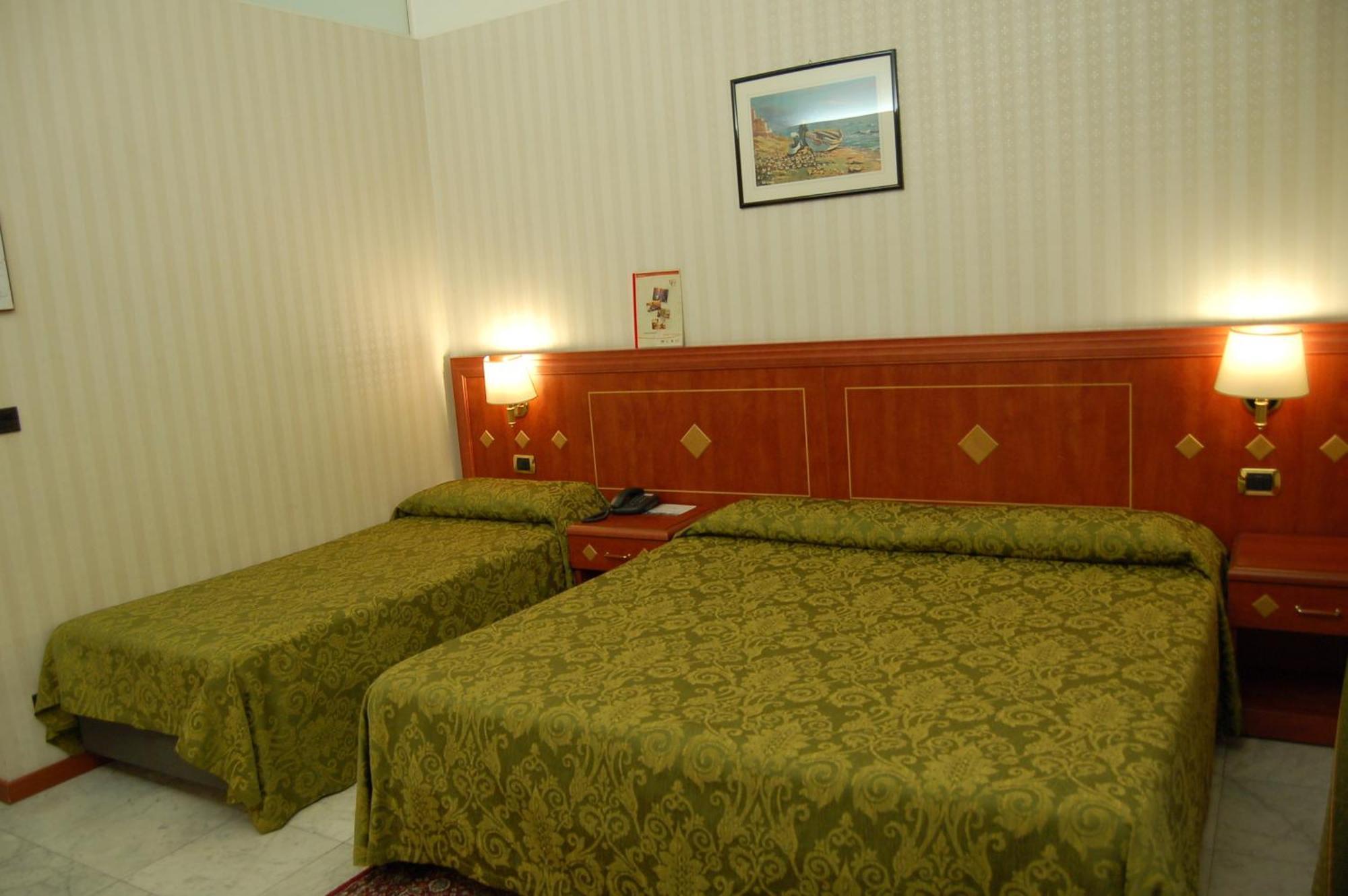 טורינו Hotel Chelsea מראה חיצוני תמונה