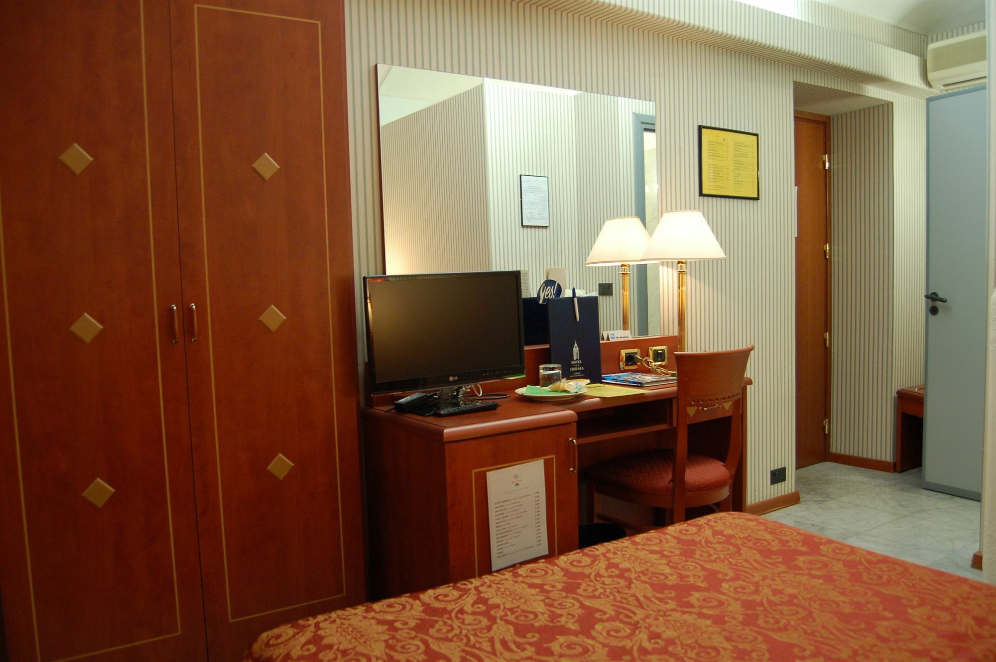 טורינו Hotel Chelsea מראה חיצוני תמונה